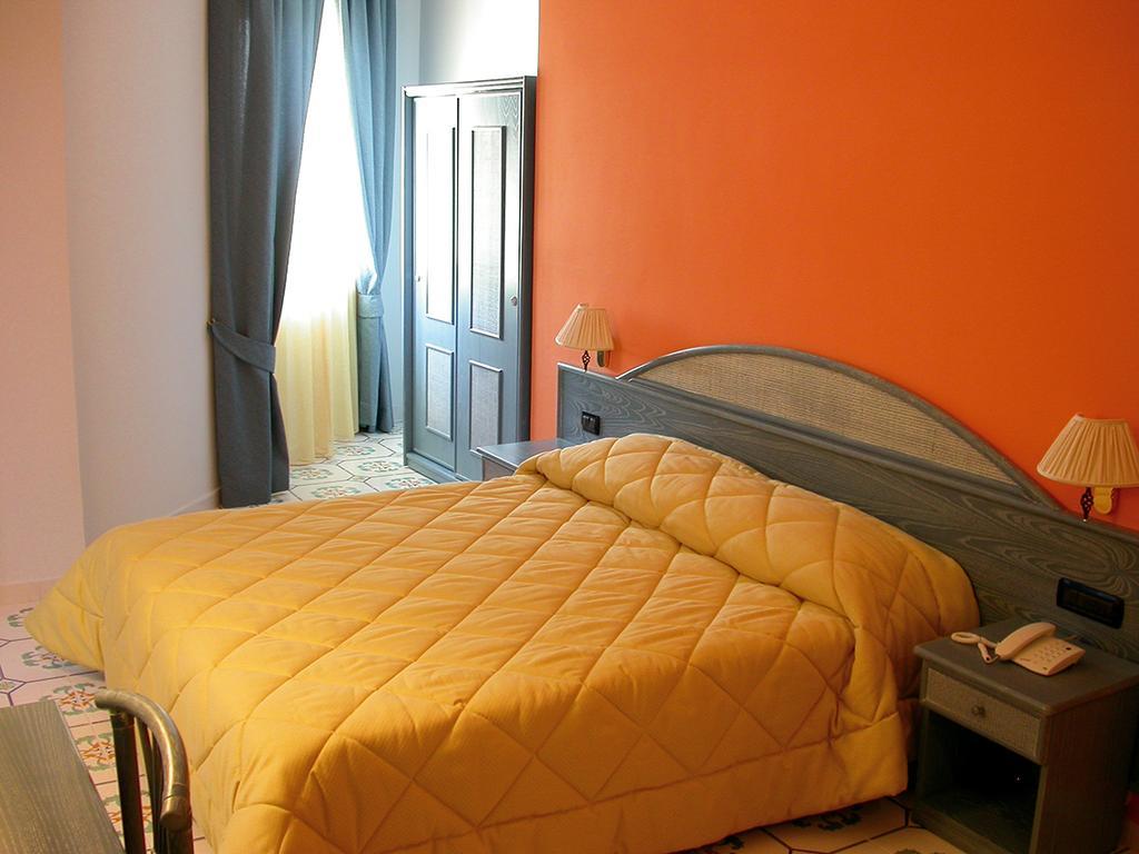 Hotel L' Anicre Varcaturo Kültér fotó