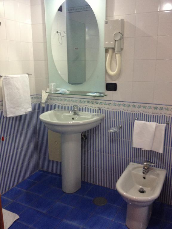 Hotel L' Anicre Varcaturo Szoba fotó