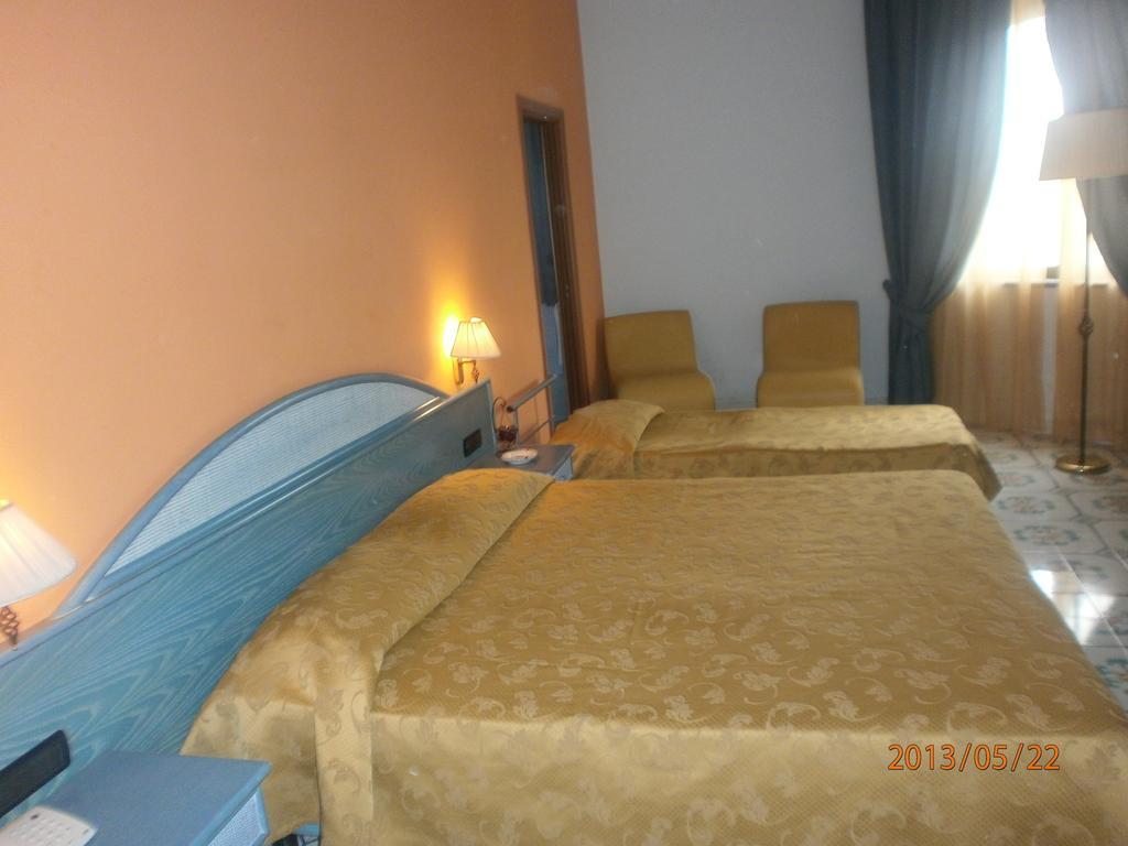 Hotel L' Anicre Varcaturo Szoba fotó