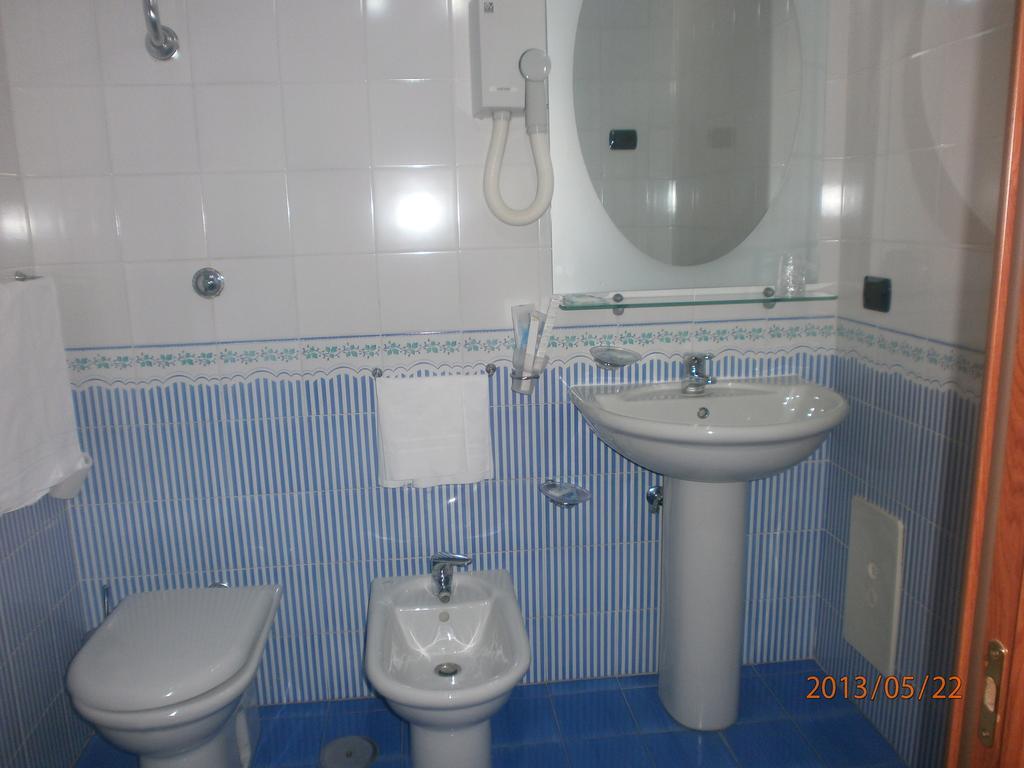 Hotel L' Anicre Varcaturo Szoba fotó